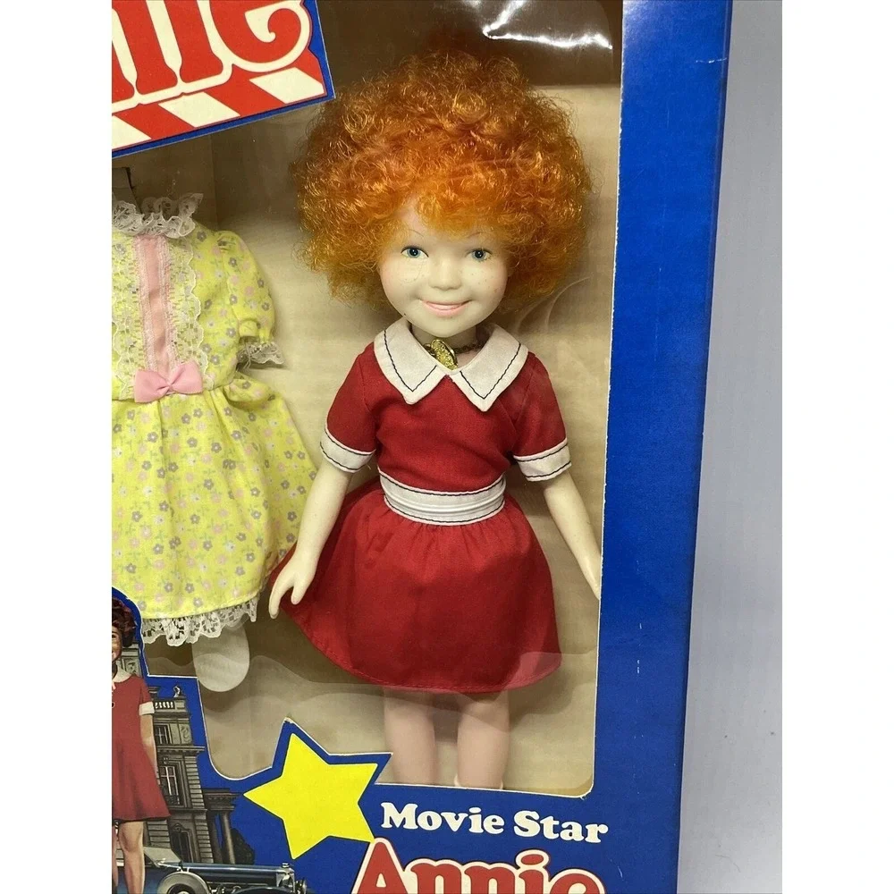 Vintage The World of Annie Movie Star 11
